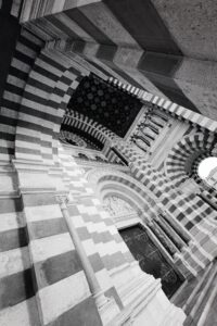 Entrée de la Cathédrale de Marseille
